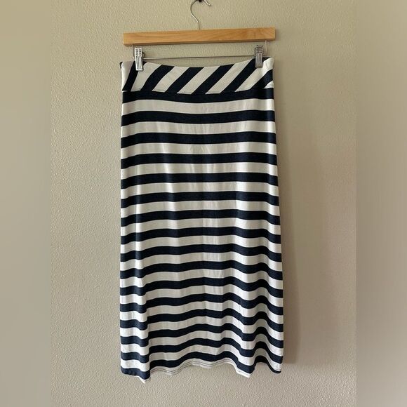Athleta Ribbon Stripes Midi Skirt Navy Heather and White Size Small - Picture 5 of 6